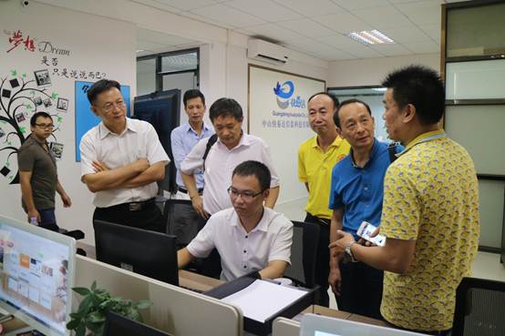 说明:C:\Users\Administrator\Desktop\bevictor伟德与广东快易达跨境电商有限公司签订实习协议\照片\IMG_0879.JPG